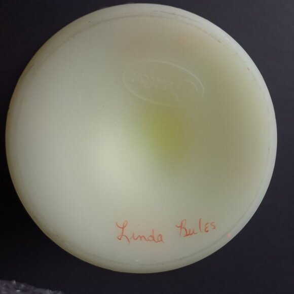 Fenton Scalloped Edge Custard Glass Pedestal Hand Painted Pink Roses Compote - Picture 5 of 16